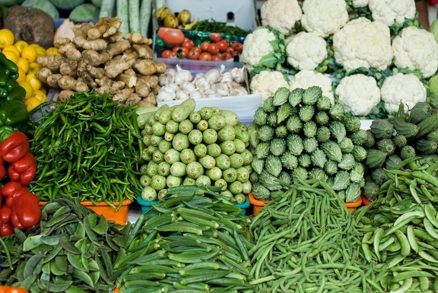 पसिना बगाउने किसान, कमाउने ठेकेदार, मारमा उपभोक्ता