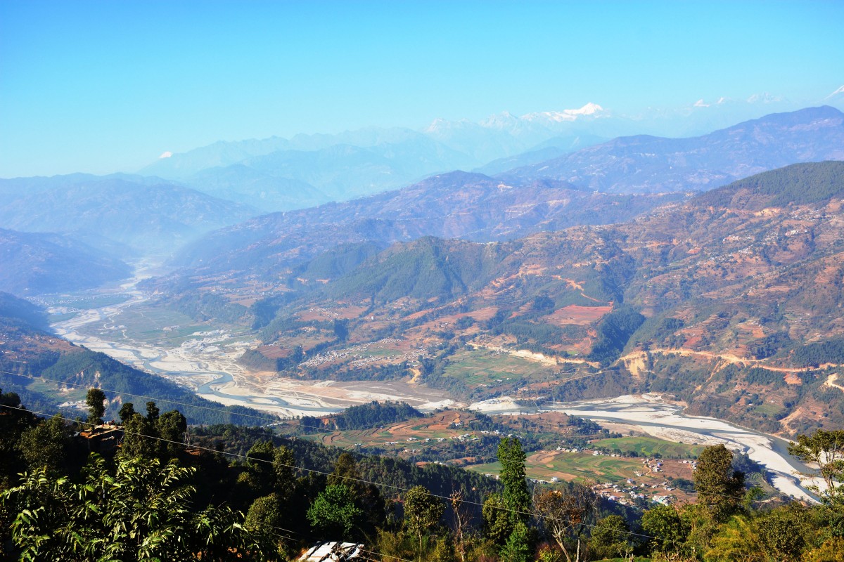 अविरल बग्दछ ईन्द्रावती