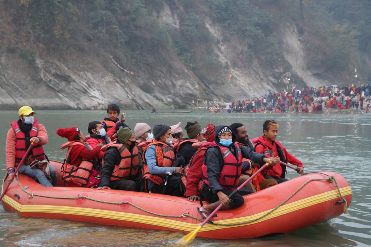 स्नानका लागि जलयात्रा
