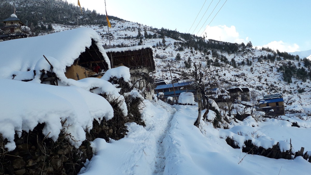 डोल्पामा हिमपात