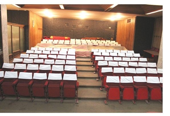 durbar_hall_Y3WY1kAMEY.jpg