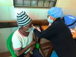 ‘अब त धेरै बाँचिन्छ’: खोप लगाएका ज्येष्ठ नागरिक