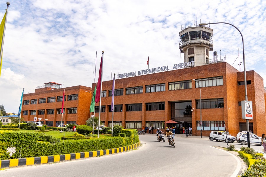 त्रिभुवन अन्तर्राष्ट्रिय विमानस्थलबाट सुनसहित एक जना पक्राउ