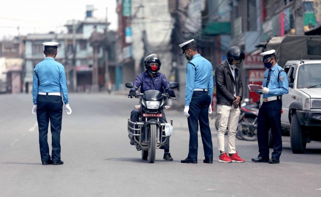 निषेधाज्ञा उल्लंघन गर्ने २ हजार ८ सय सवारी प्रहरी नियन्त्रणमा