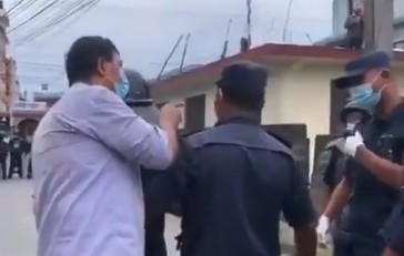 सांसदको धम्कीमा निडर हुँदै इन्स्पेक्टरले भने, ‘म श्याम थापा मगर, बैदाममा कार्यरत छु’