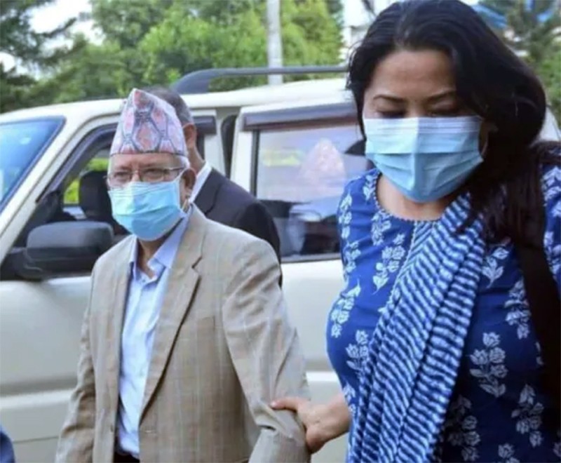 झाँक्रीको हातमा माधव नेपालको पाखुरा