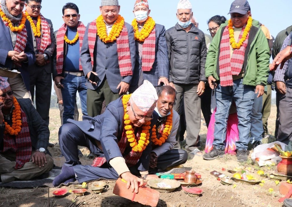 माधवकुमार नेपालद्धारा आँखा अस्पतालको शिलान्यास