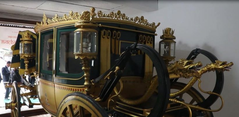 राजा वीरेन्द्रको बग्गी प्रदर्शनीमा