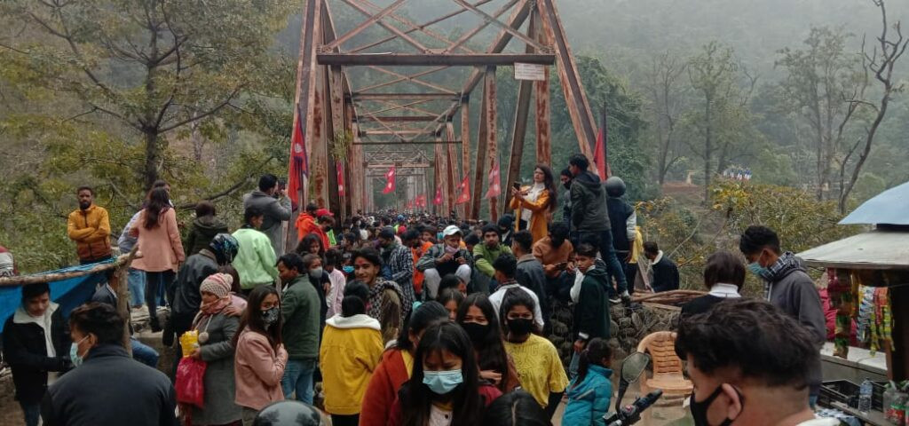  पुलबाट खसेर एक जनाको मृत्यु