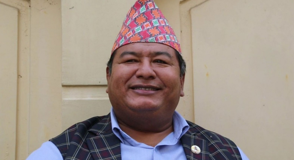 यूएइ तेकेर श्रम मन्त्रिको केरकार