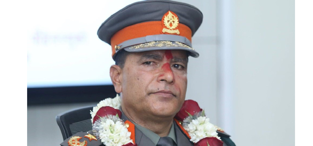 महानिरीक्षक पौडेललाई दर्ज्यानी चिह्न प्रदान